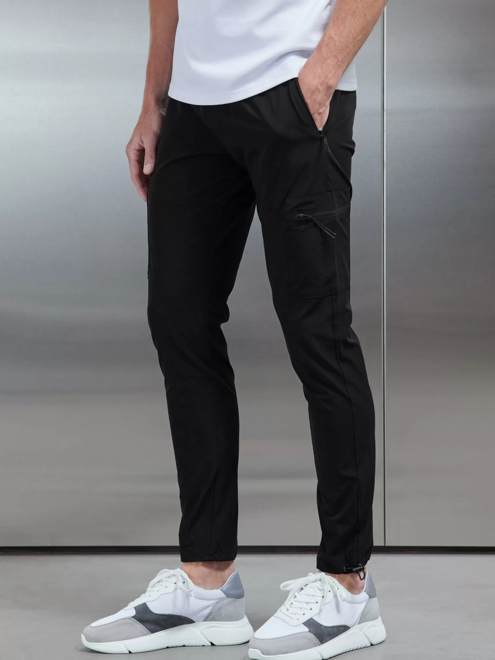 Outlet ARNE Active Technical Cargo Pant - Black