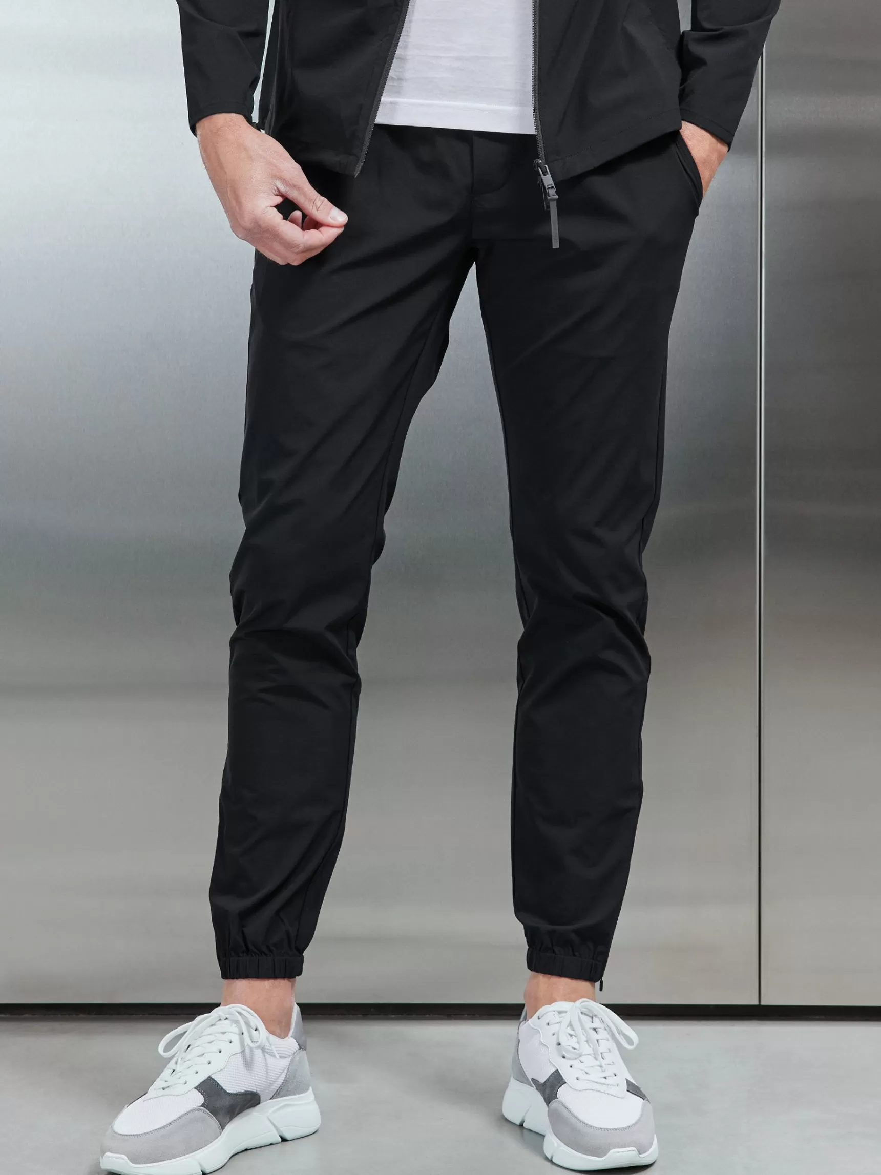 Online ARNE Active Technical Cuffed Trackpant - Black