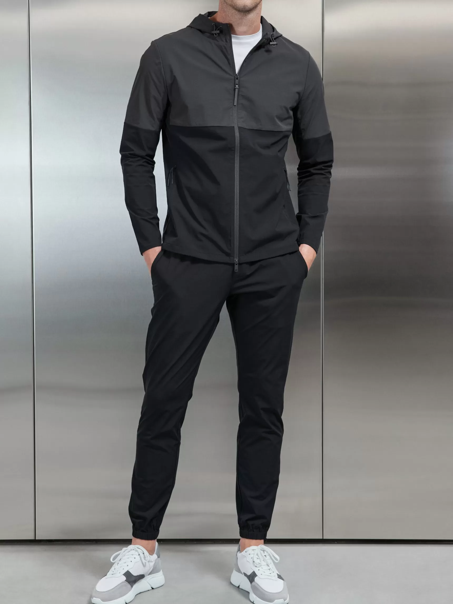 Online ARNE Active Technical Cuffed Trackpant - Black