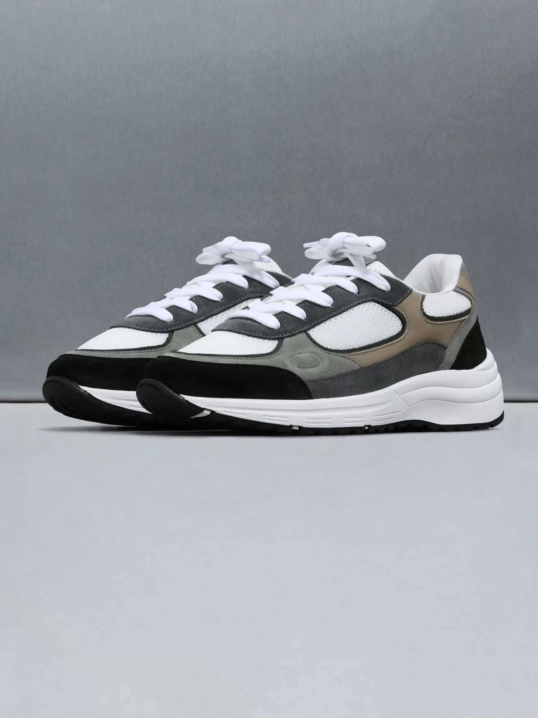 Clearance ARNE Apollo Runner - White Safari WhiteSafari