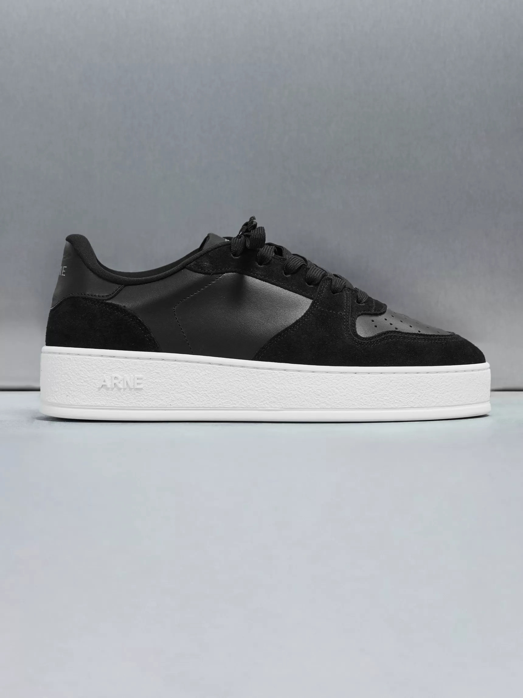 Store ARNE Arena Trainer - Black