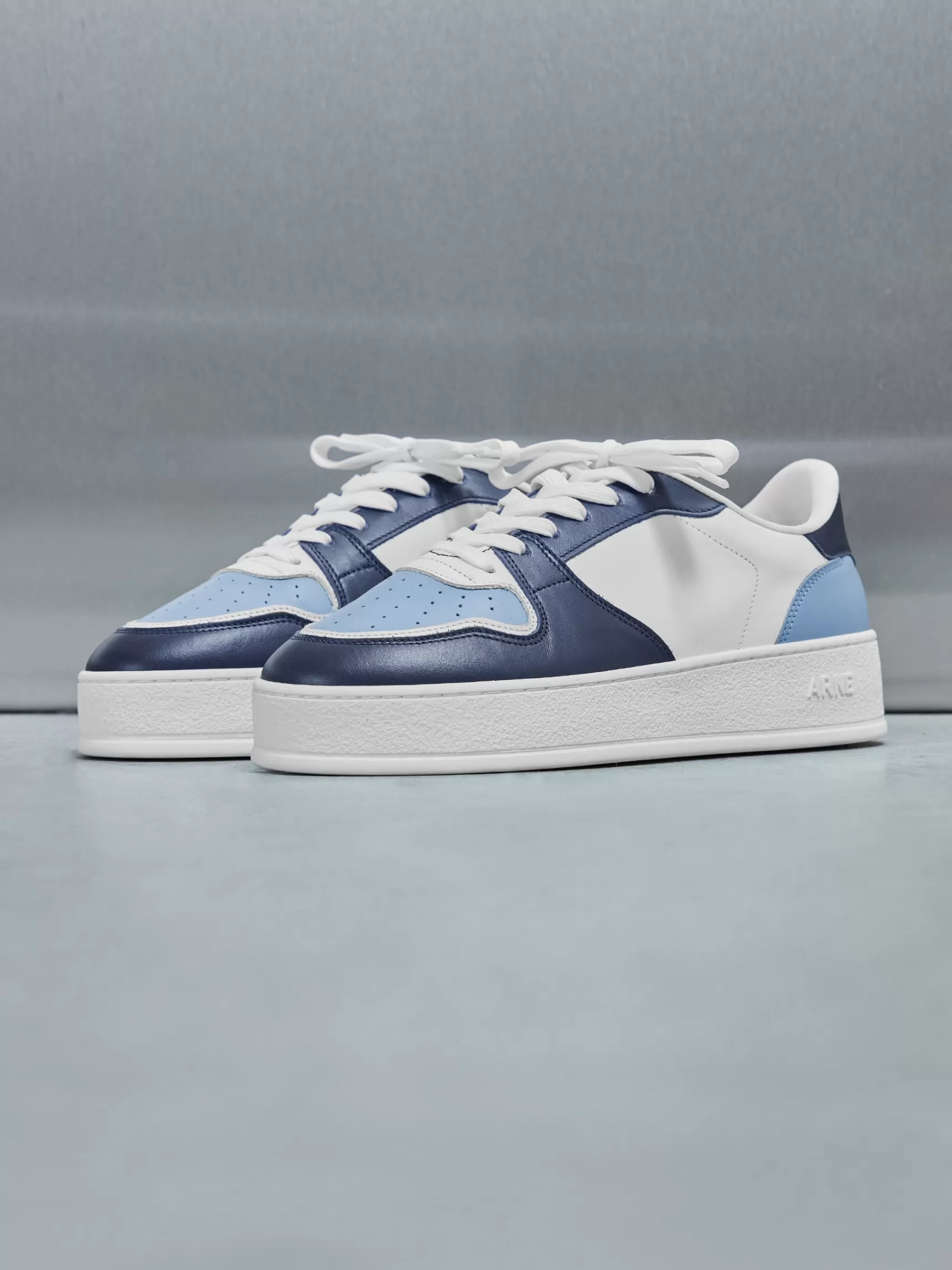 Best ARNE Arena Trainer - White Light Blue Navy WhiteLightBlueNavy