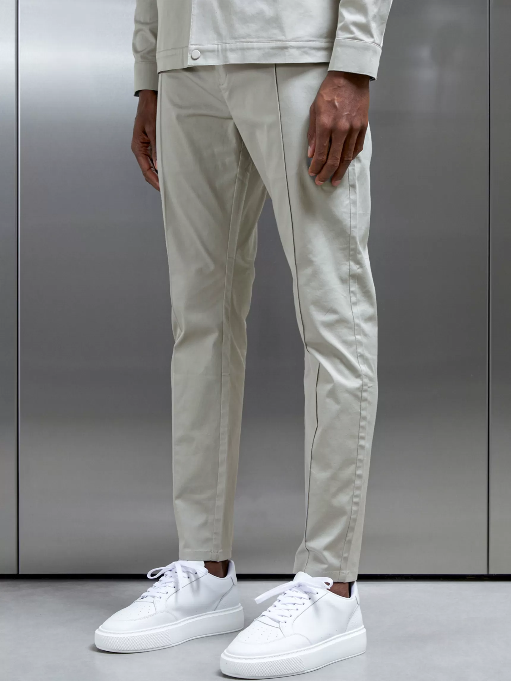 Store ARNE Essential Drawstring Trouser - Stone
