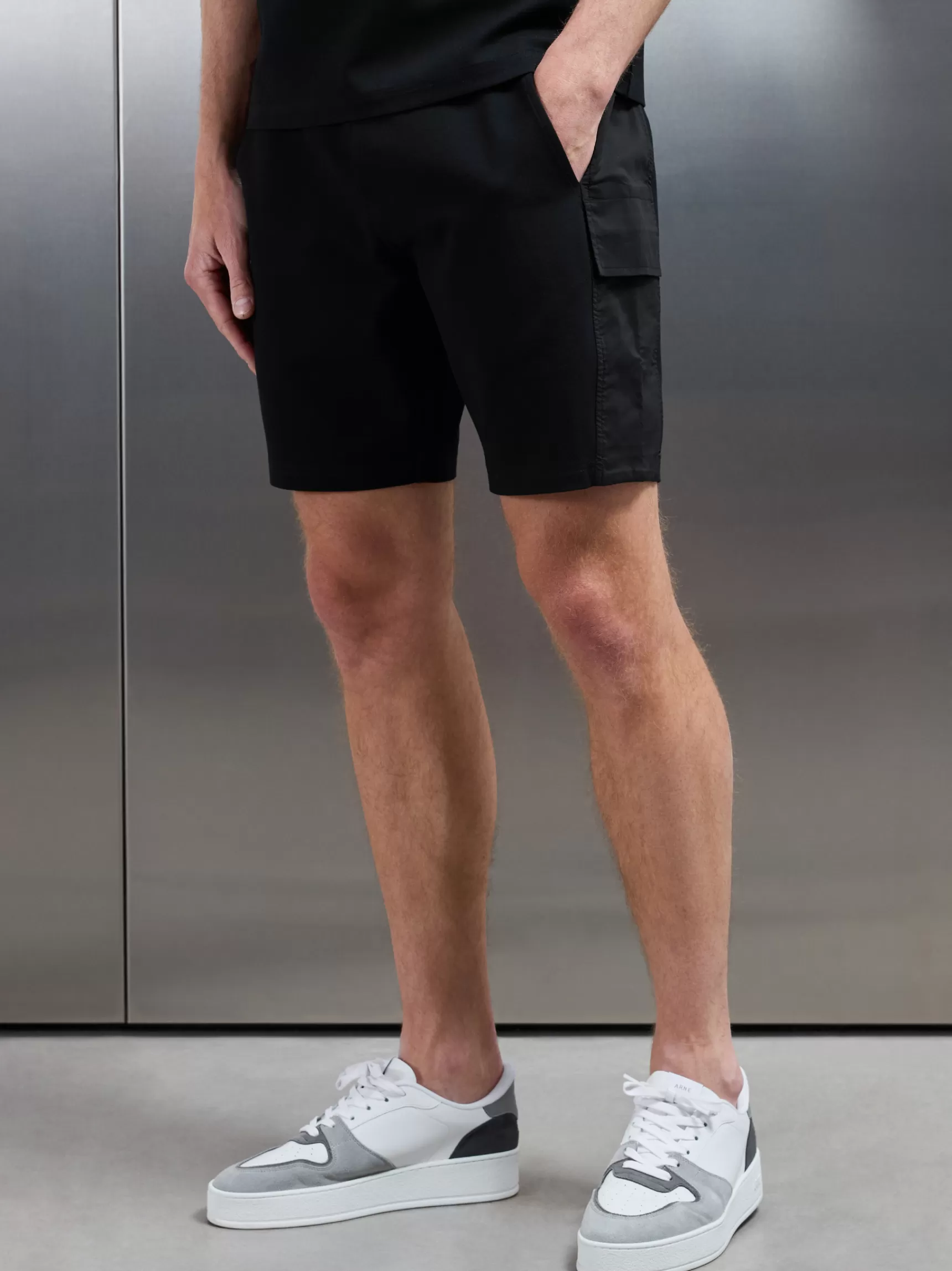 Online ARNE Hybrid Cargo Short - Black