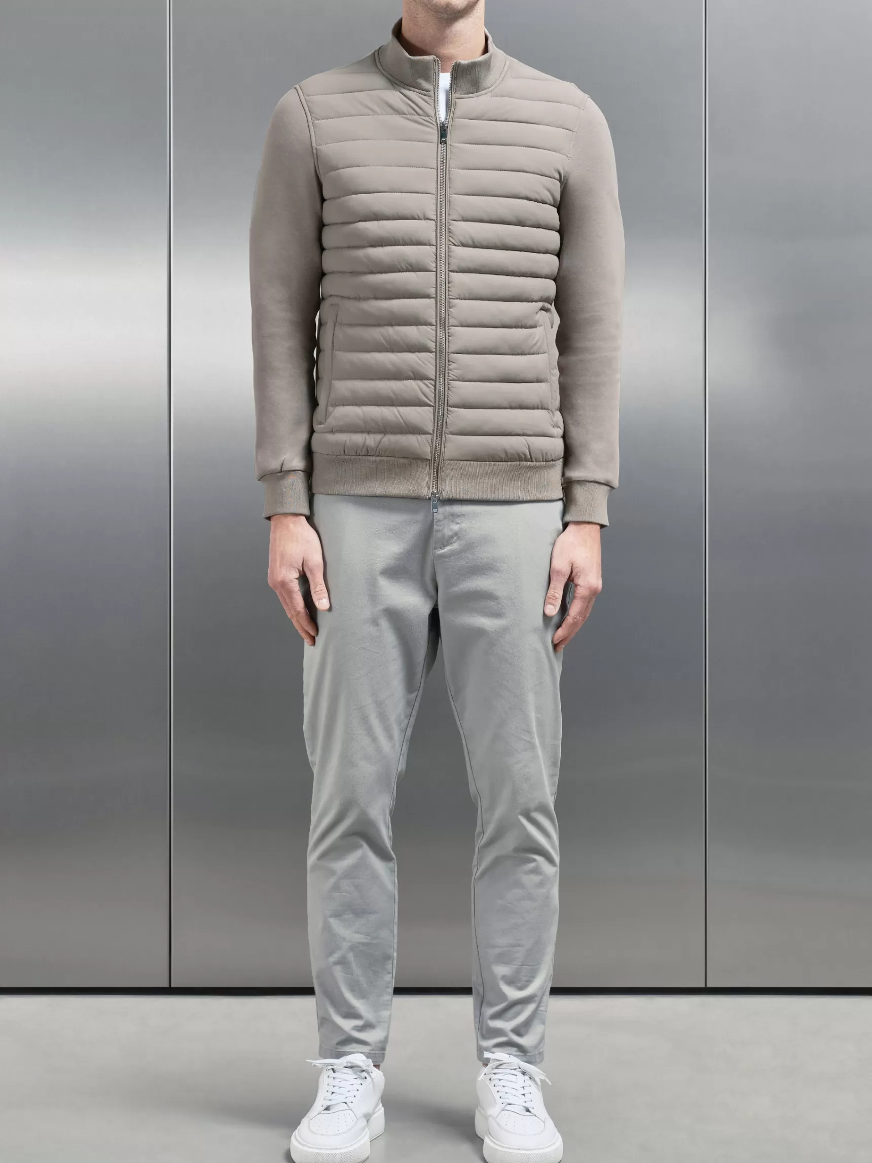 Store ARNE Hybrid Quilted Jacket - Taupe