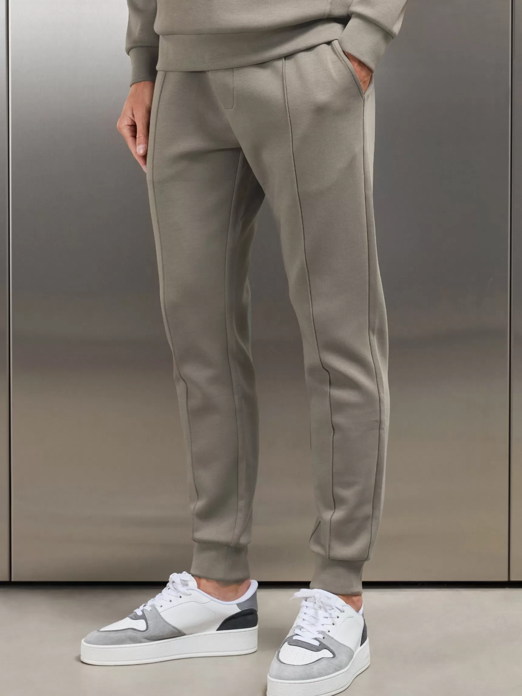 Store ARNE Interlock Jersey Jogger - Taupe