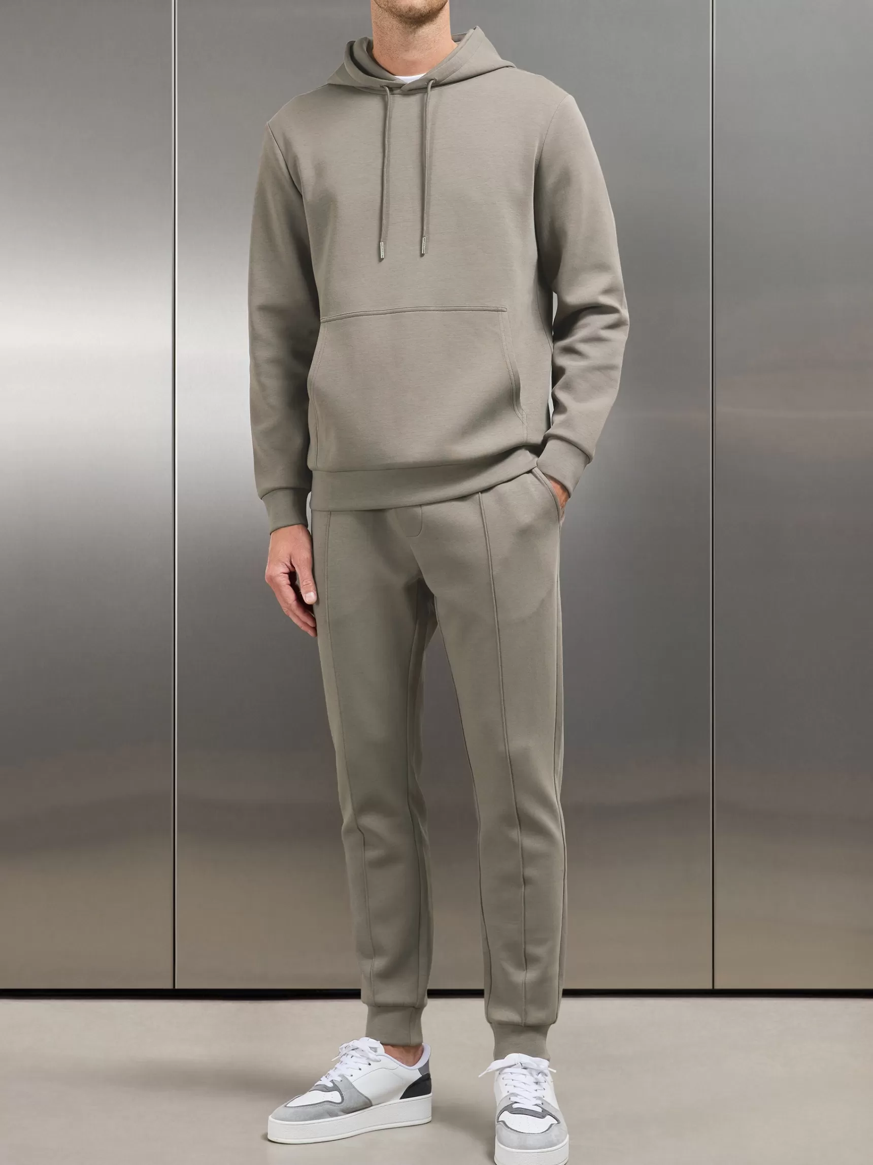 Store ARNE Interlock Jersey Jogger - Taupe