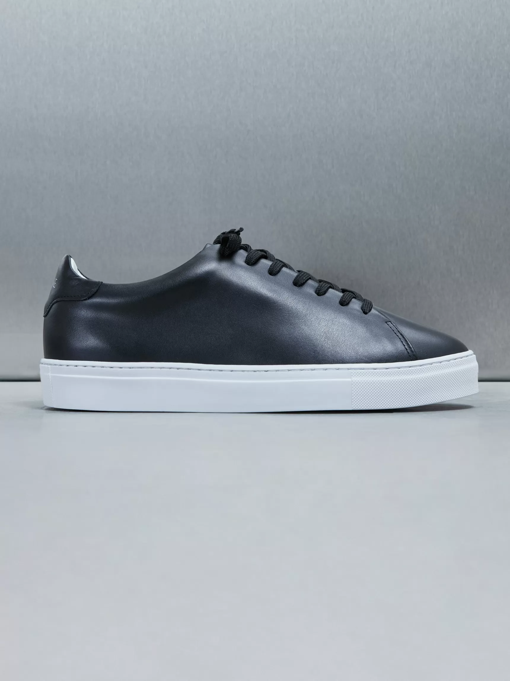 Flash Sale ARNE Low Essential Leather Trainer - Black