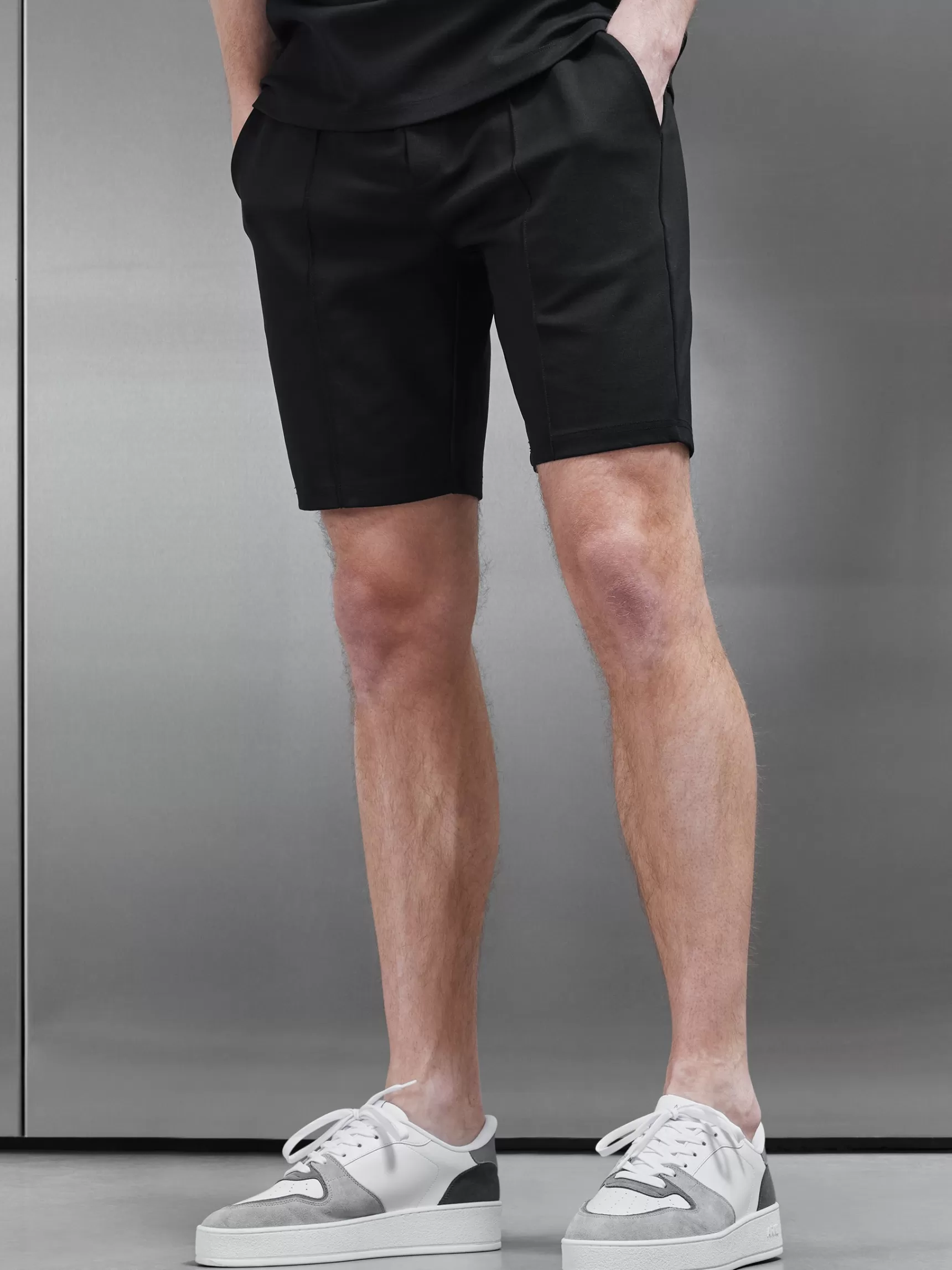 New ARNE Luxe Essential Short - Black