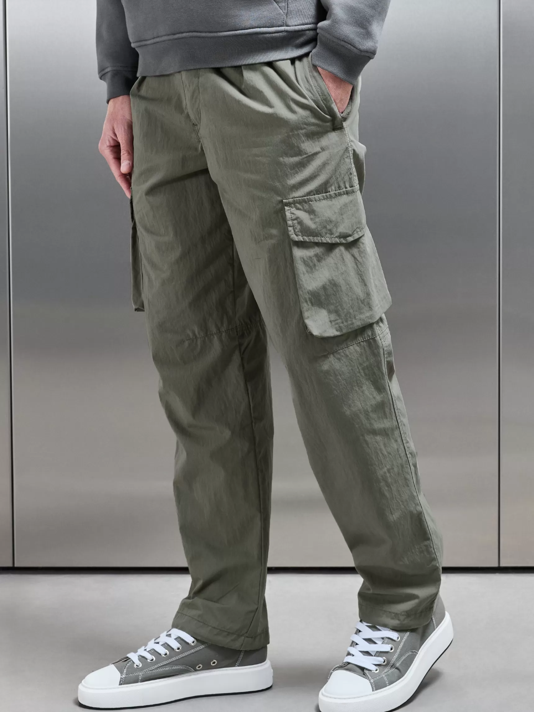 New ARNE Parachute Cargo Pant - Olive