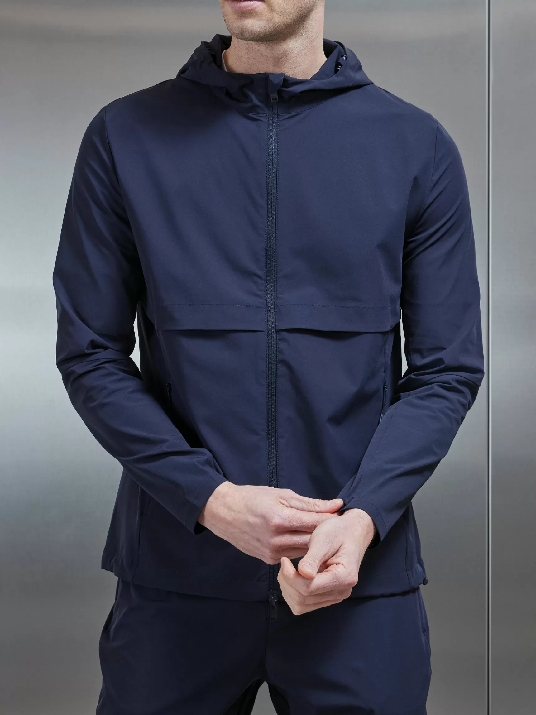 Store ARNE Performance Windbreaker - Navy