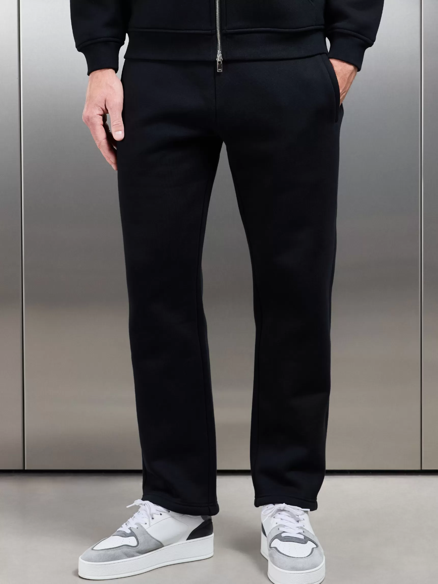 New ARNE Relaxed Fit Straight Leg Jogger - Black