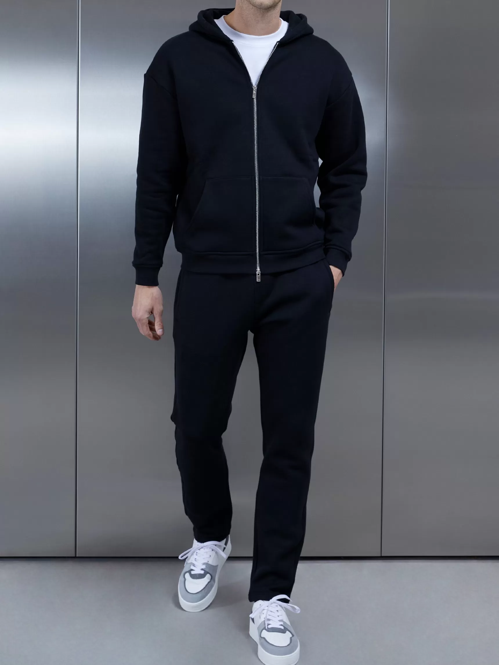 Clearance ARNE Relaxed Fit Tapered Leg Jogger - Black