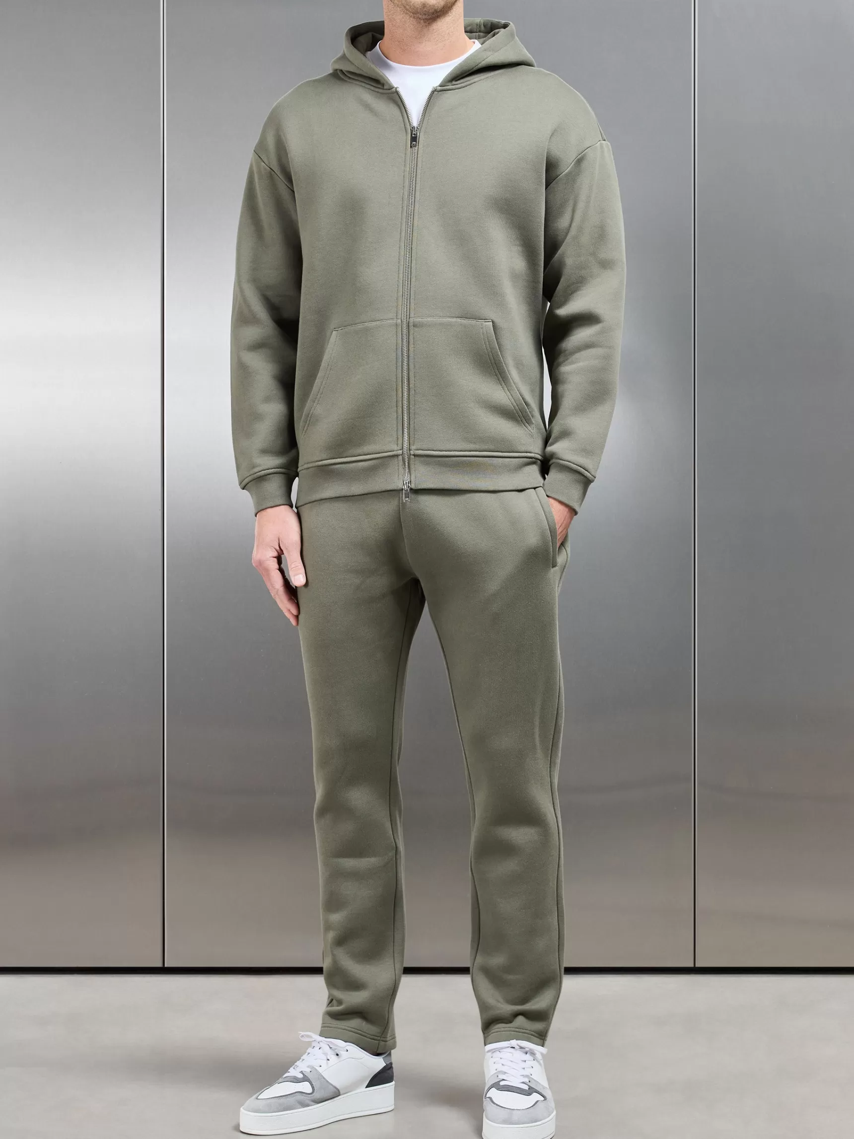 Sale ARNE Relaxed Fit Tapered Leg Jogger - Olive