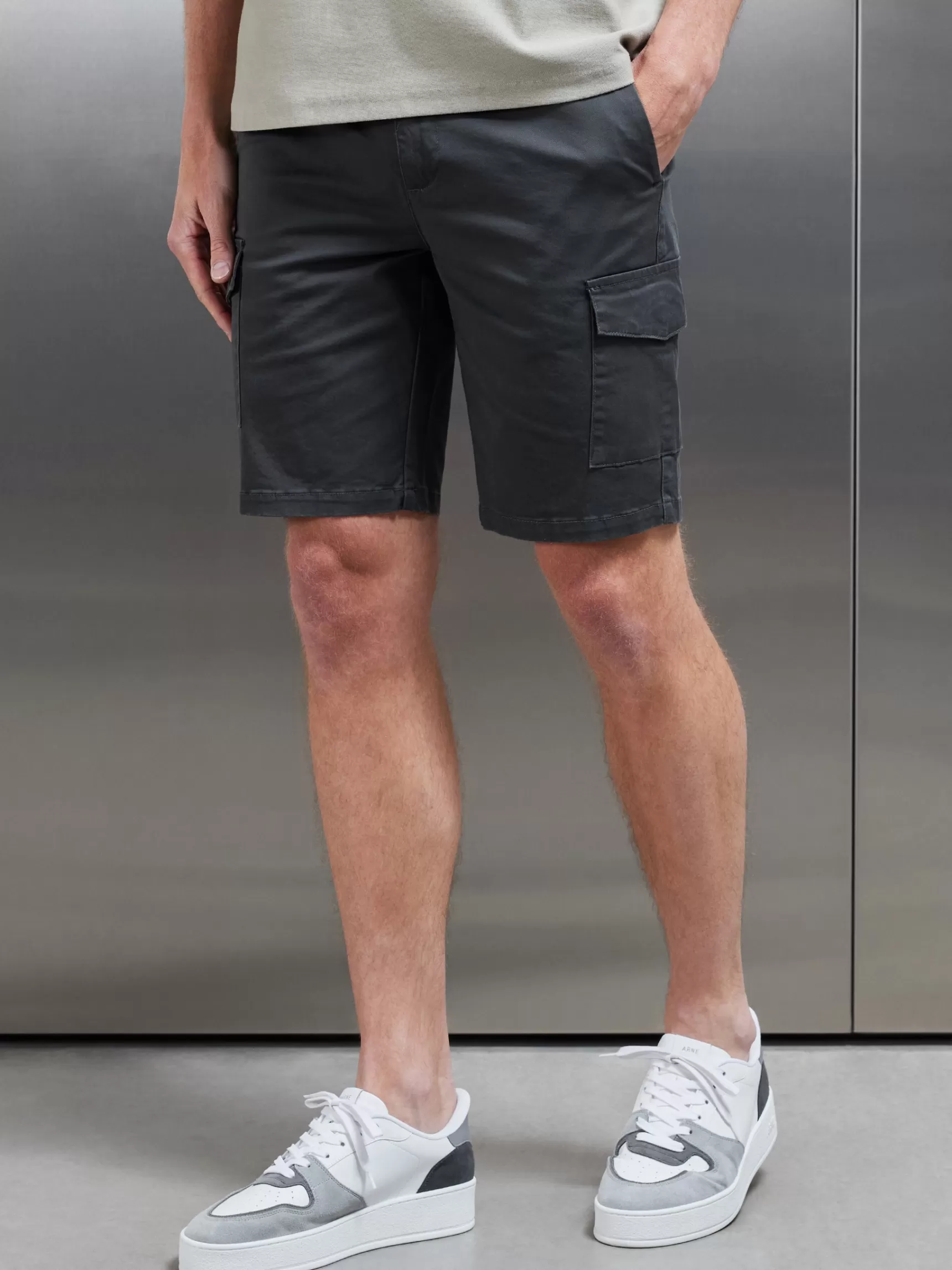 Fashion ARNE Tailored Cotton Cargo Short - Grey