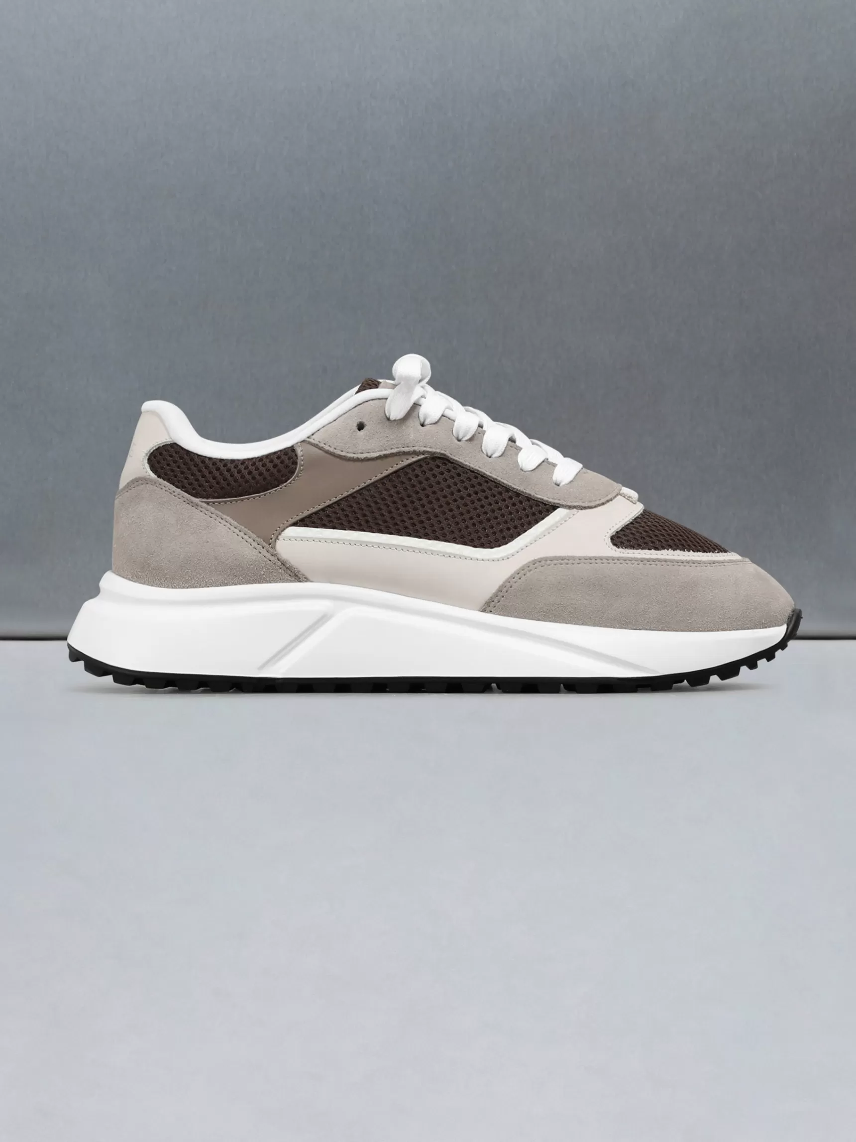 Discount ARNE Technical Runner - Mocha