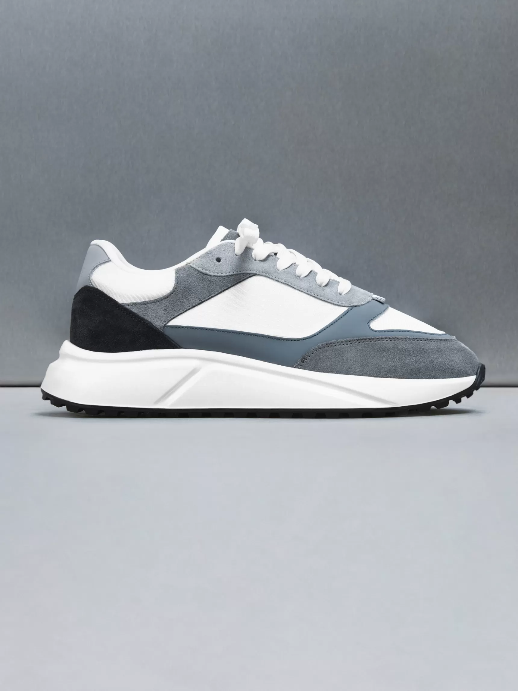 New ARNE Technical Runner - Ocean
