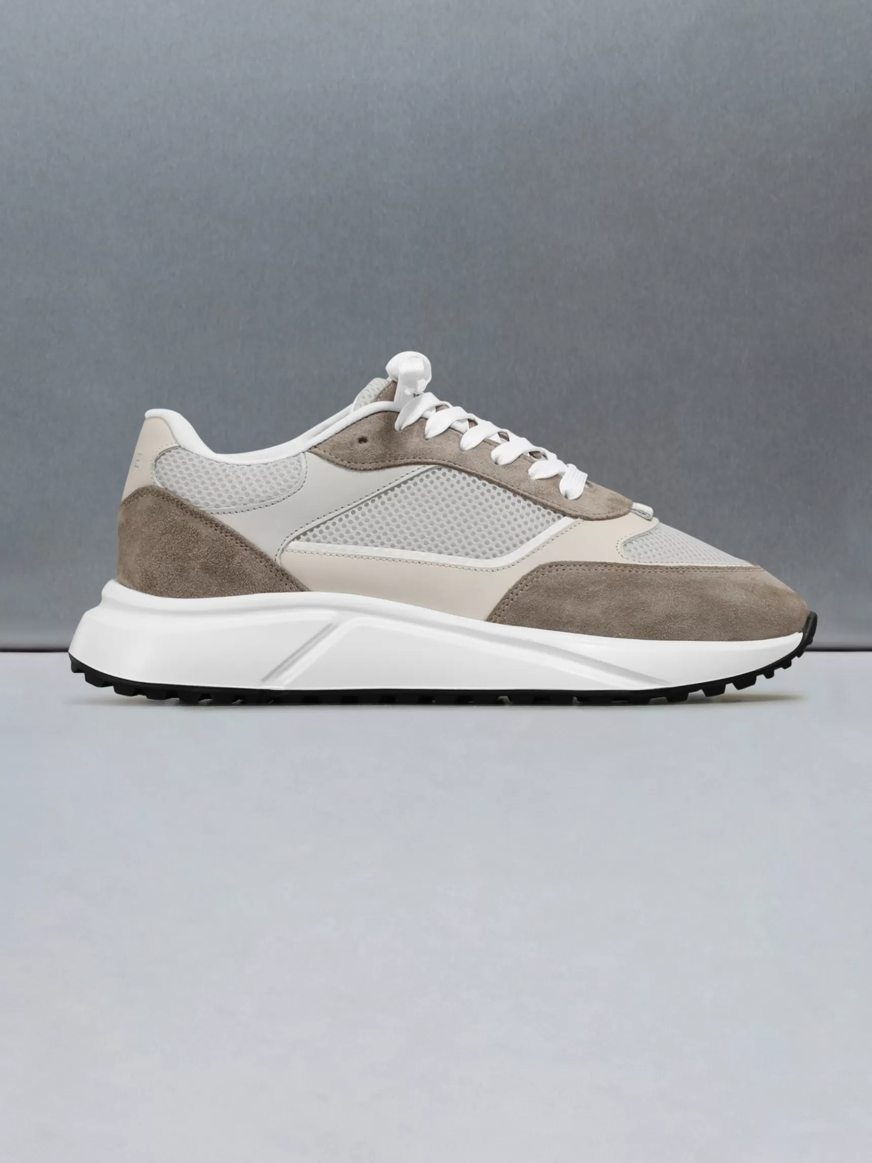 Online ARNE Technical Runner - Stone