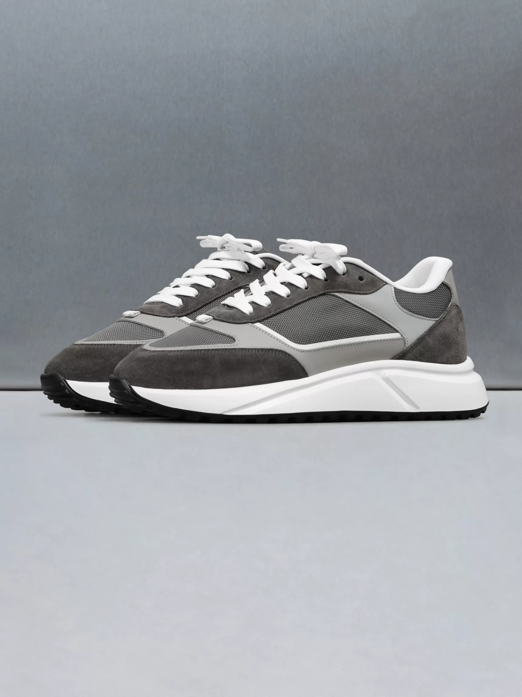 Sale ARNE Technical Runner - Taupe