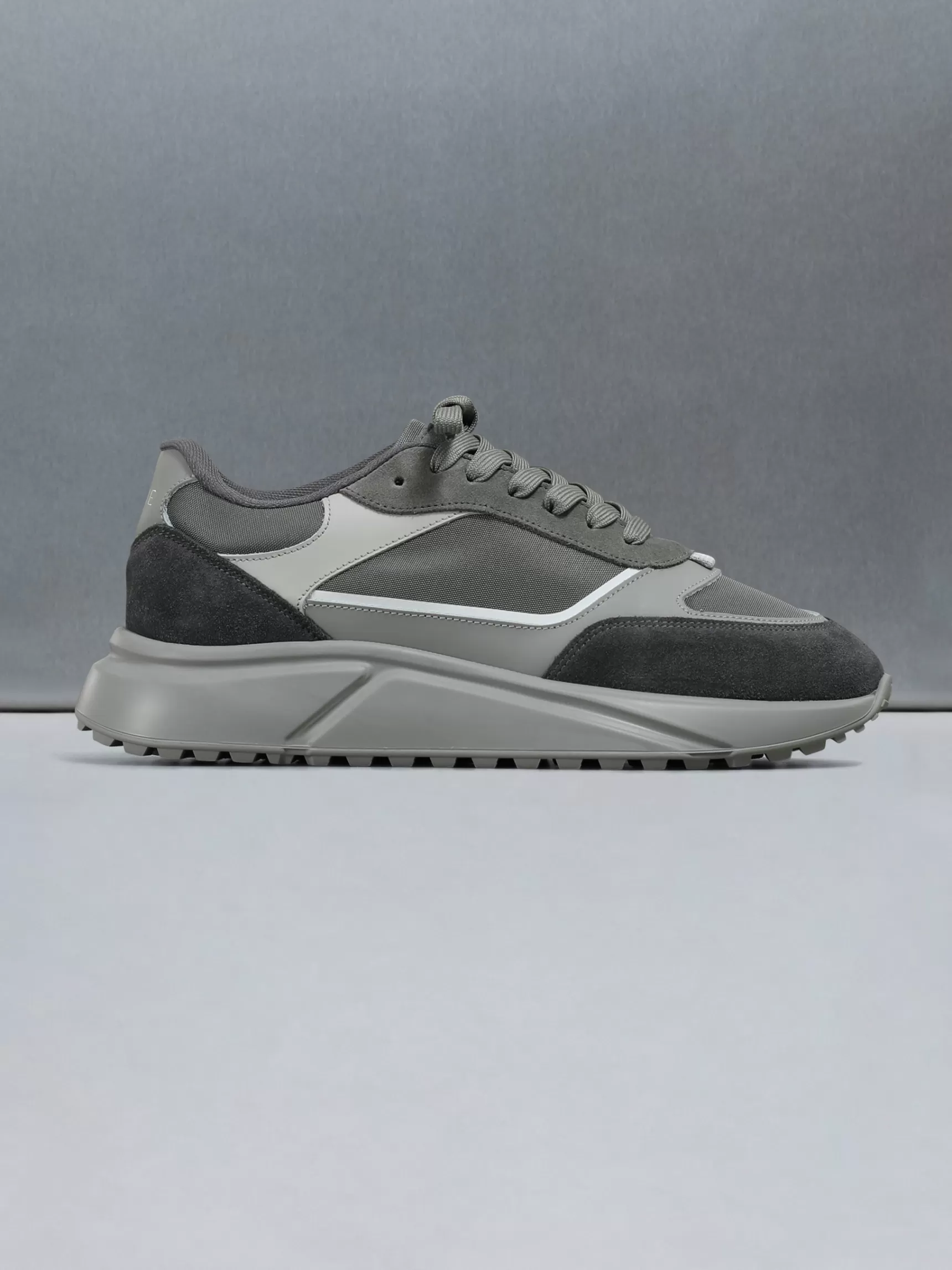 New ARNE Technical Runner - Triple Tonal Grey TripleTonalGrey