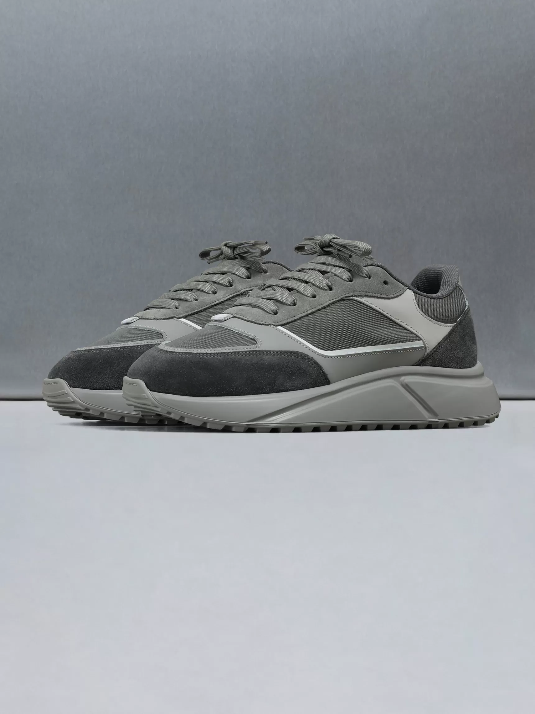 New ARNE Technical Runner - Triple Tonal Grey TripleTonalGrey