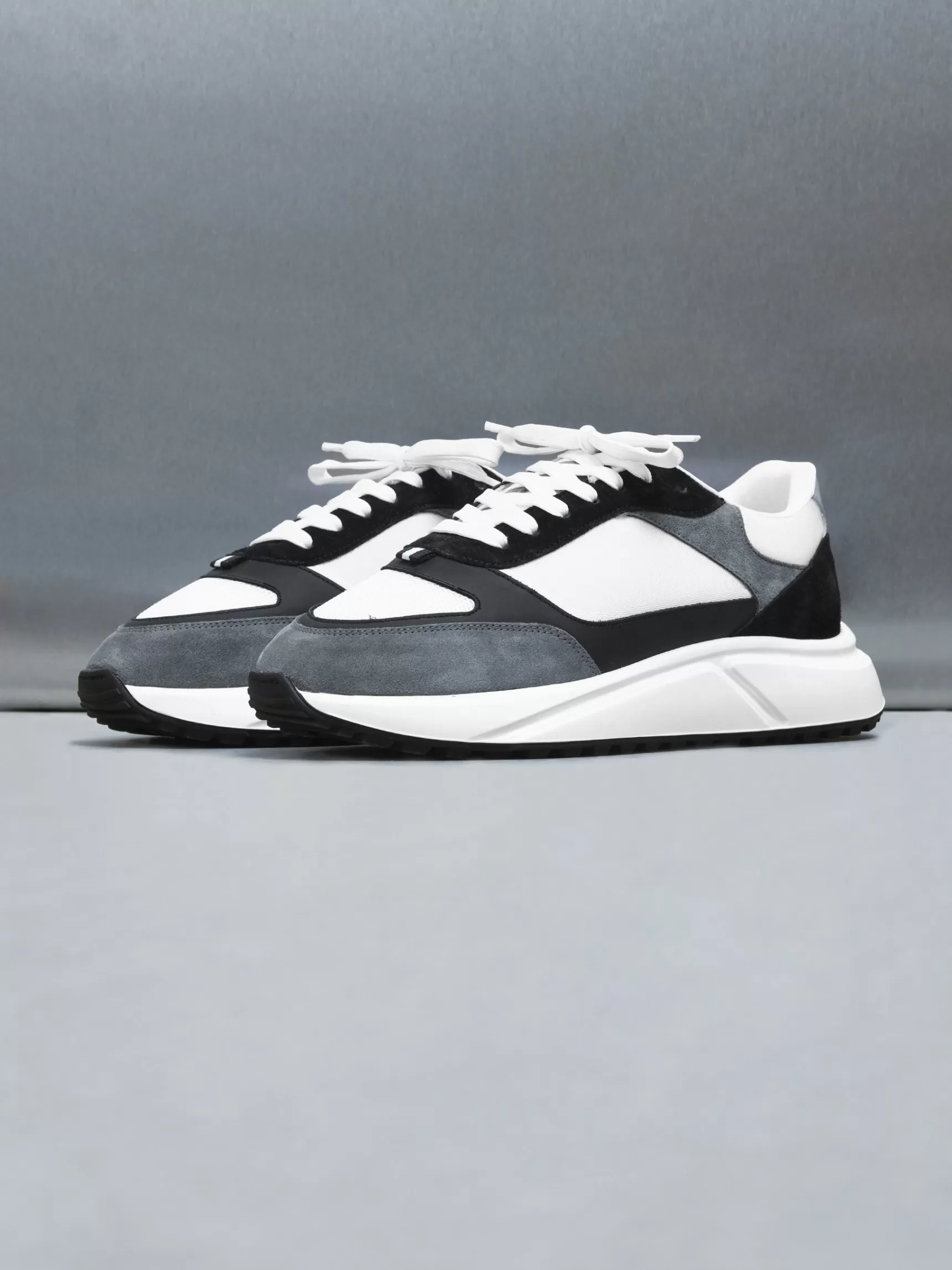 Shop ARNE Technical Runner - White Black WhiteBlack