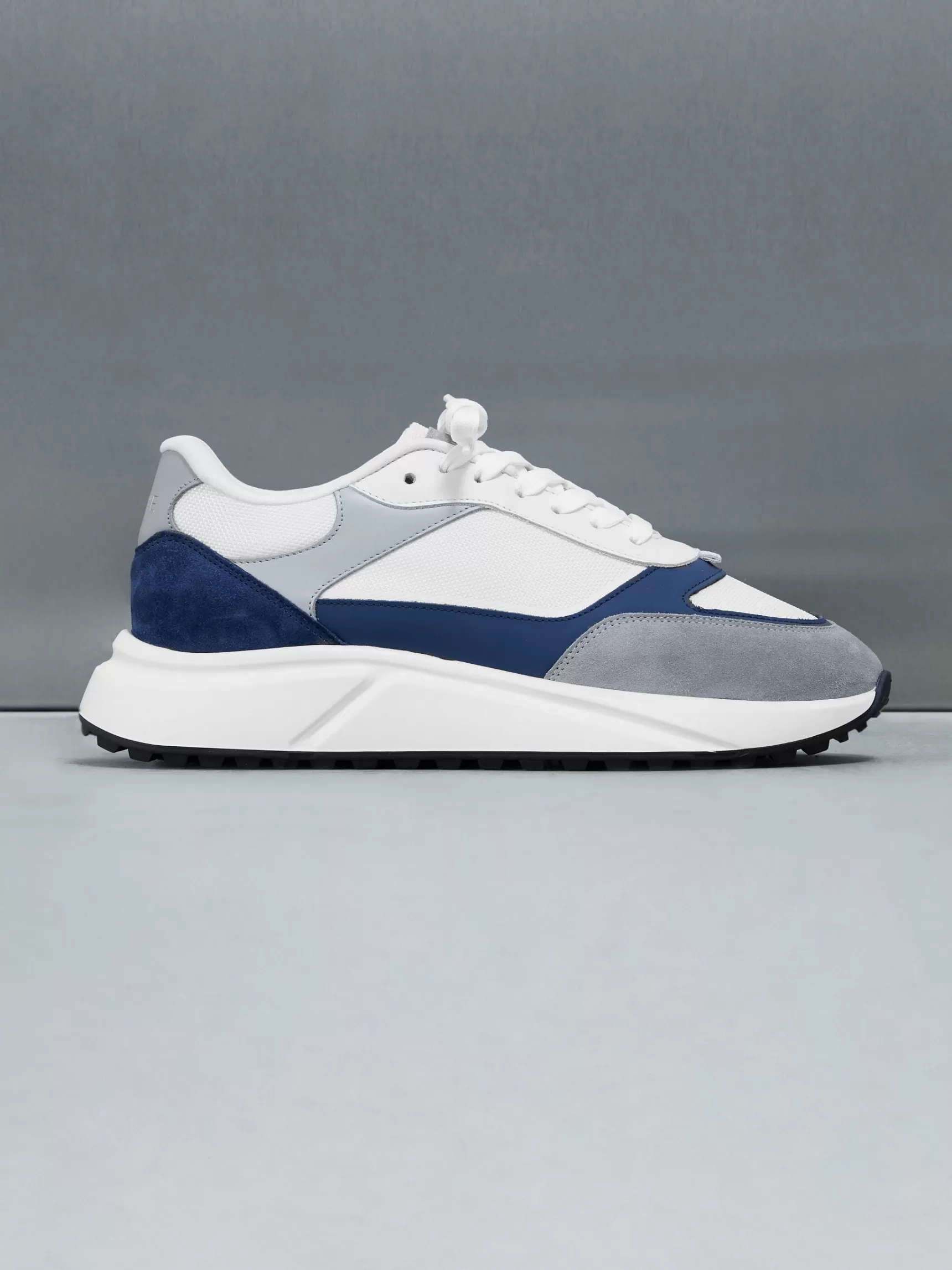 Online ARNE Technical Runner - White Pacific WhitePacific