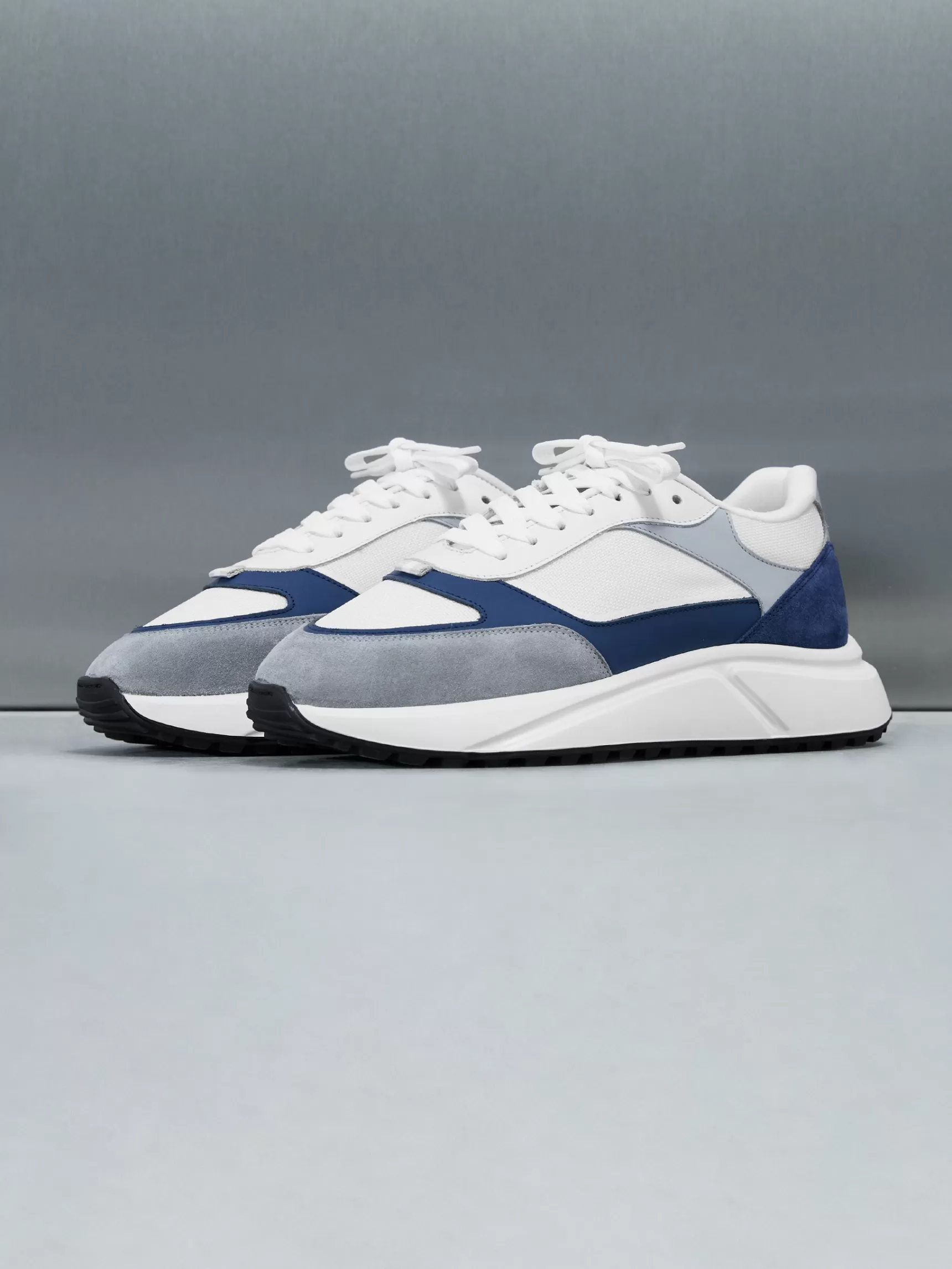 Online ARNE Technical Runner - White Pacific WhitePacific