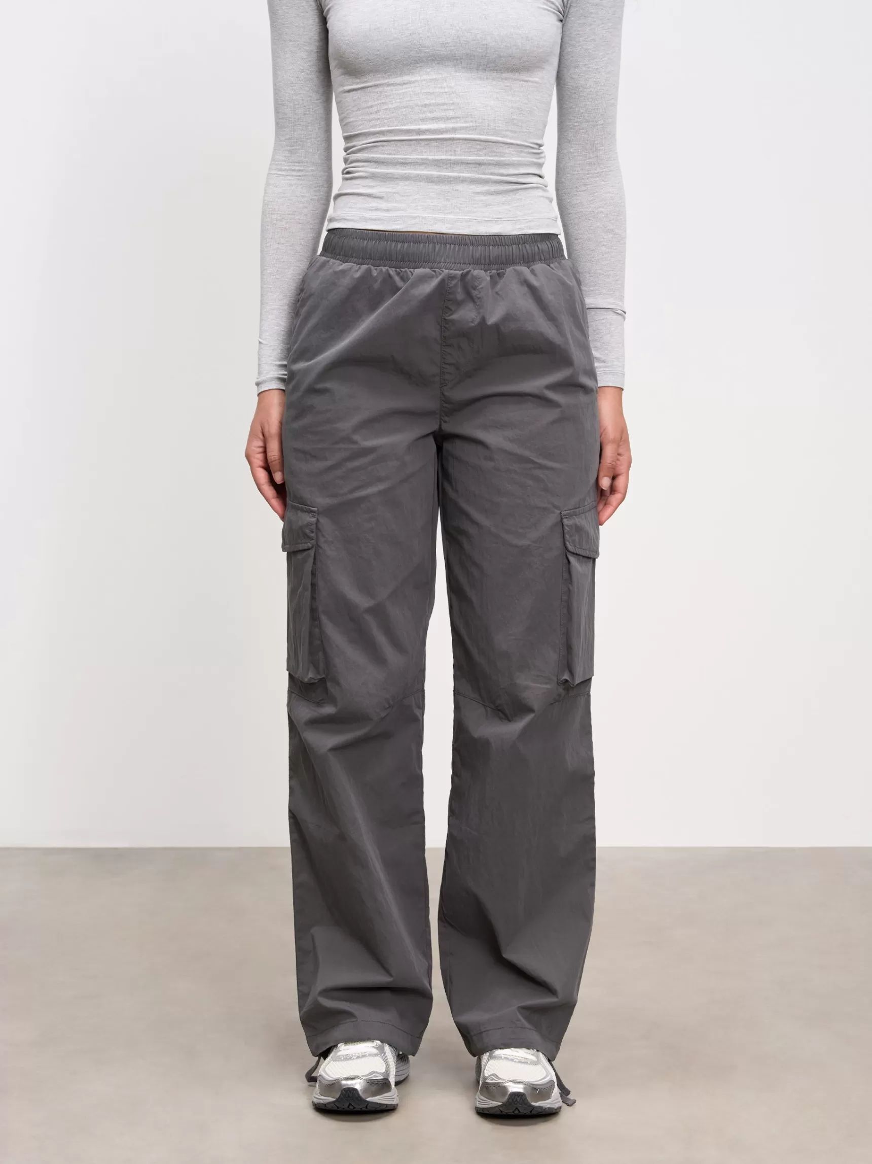 Online ARNE Womens Parachute Cargo Pant - Grey