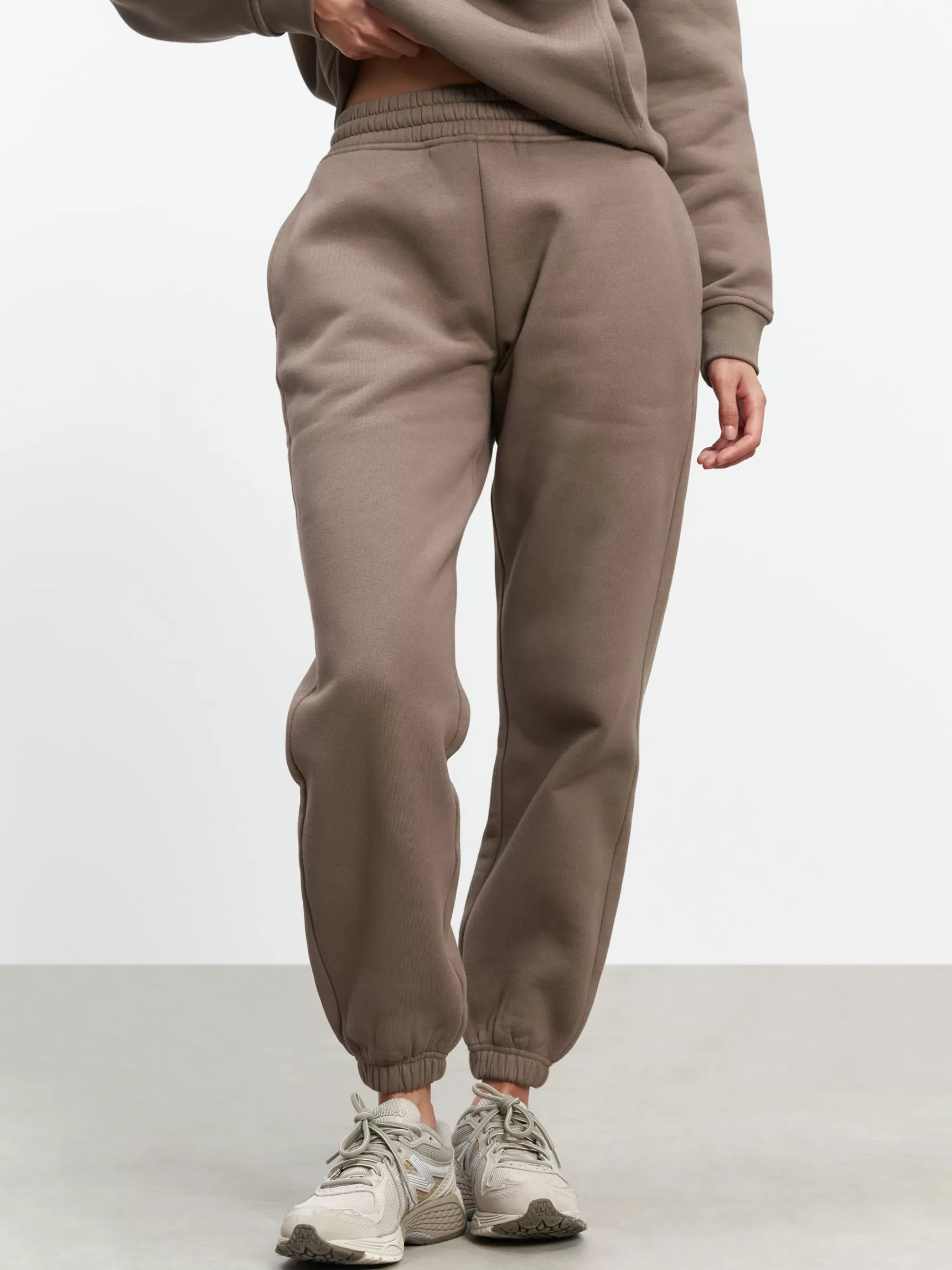Outlet ARNE Womens Relaxed Cuffed Jogger - Taupe